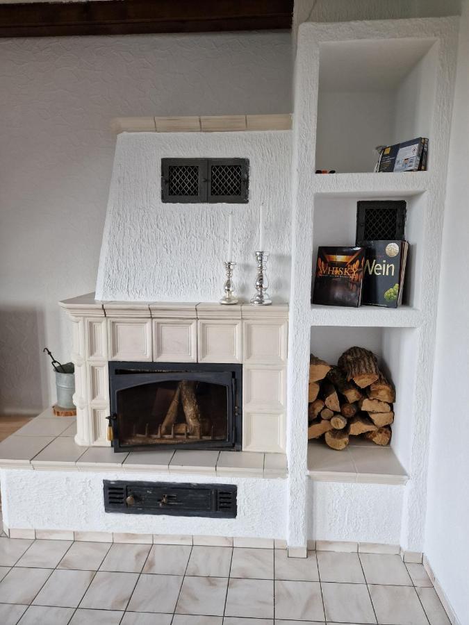 98Qm Wohnung Im Villenviertel - Voll Ausgestattet Mit Balkon Und Kamin - Wlan Gratis Wilhelmshaven Exterior photo